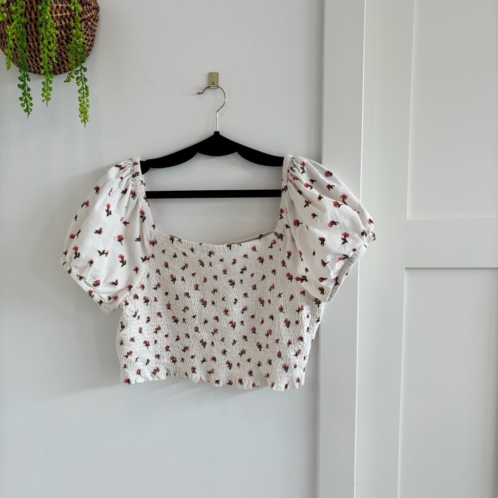American Eagle Smocked Puff Sleeve Floral Blouse Womens Size XL Dainty Florals